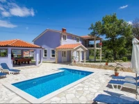 Verbanci bb Cr Holiday Home