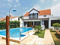 Montiron V Holiday Home