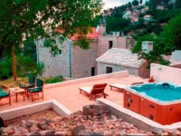 Makarana Holiday Home