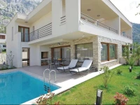 Three-Bedroom Holiday home Makarska with Sea view 07