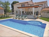 Mali Vareski III Holiday Home