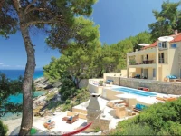 Prigradica 76 with Outdoor Swimmingpool Holiday Home