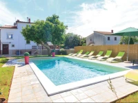 Pula 23 with Outdoor Swimmingpool Holiday Home