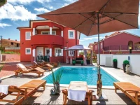 Pula Paduljski put Holiday Home