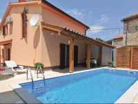 Pula Pomer Holiday Home