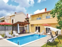 Valbruna VI Holiday Home