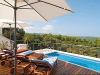 Pucisca 96 with Outdoor Swimmingpool Holiday Home