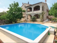 Mio Persan Cr Holiday Home