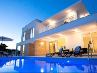 Luxury Villa Crystal Blue