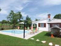 Three-Bedroom Holiday home Rovinj with a Fireplace 05