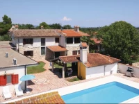 Sisan 18 Holiday Home