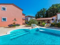 Four-Bedroom House in Pula I