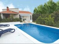 Kastelanova I Holiday Home