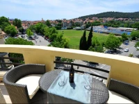 Palace Queen Merry Private Rooms