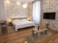 Tifani Luxury Rooms 2