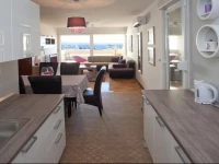 The Cosmopolitan Inn