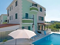 Split 23 Holiday Home