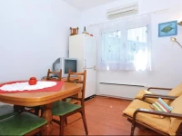 Two-Bedroom Holiday home Stari Grad 05