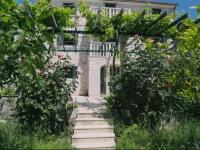 Е tambuk Holiday Home