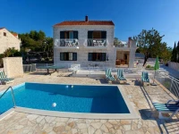 Four-Bedroom Holiday home in Sumartin I