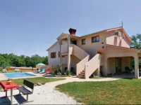 Tinjan 31 with Outdoor Swimmingpool Holiday Home