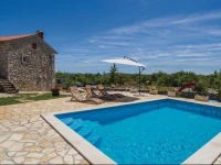 Burjaki Cr Holiday Home