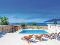 Gromacine IV Holiday Home