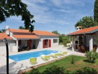 Pavicini 9 Holiday Home