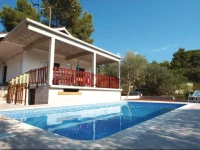 Gradina I Holiday Home