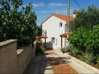 in Vinkuran with Two-Bedrooms 1 Holiday Home