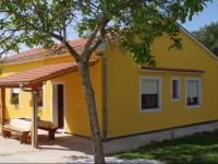 Oliva 2 Holiday Home