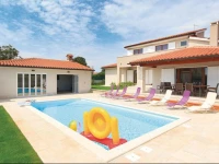 Vodnjan IJ-1917 Holiday Home