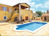 Vodnjan with a Fireplace 203 Holiday Home