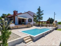 Mestrovic Holiday Home 3*