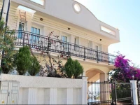 Porto Montenegro Vila