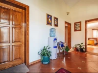 Е ebelj Guest House