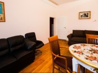 Executive Bright Apt. by Ruterra