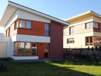 Ruterra House with Garden