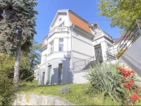 Villa Dolce Vita with Garage