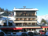 Hostellerie du Grand Chalet Hotel de la Poste Restaurants et Bars