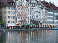 Hotel Pickwick and Pub