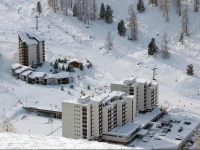 Four-Bedroom Apartment Rosablanche