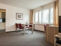 EMA House Serviced Apartments, Aussersihl