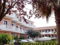 Paradise Apartments & Studios 