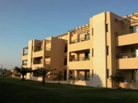 Golden Bay Studios And Apartments 3*