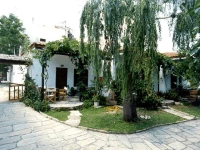 Lysistrata Bungalows 2*