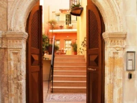 Casa Moazzo Suites and Apartments 3*