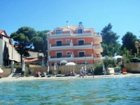 Andreolas Luxury Suites 4*