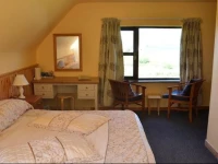 DeCourceys Hazelbrook Farmhouse B&B 3*