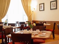 Merweb Hotel Al Sadd Doha 5*